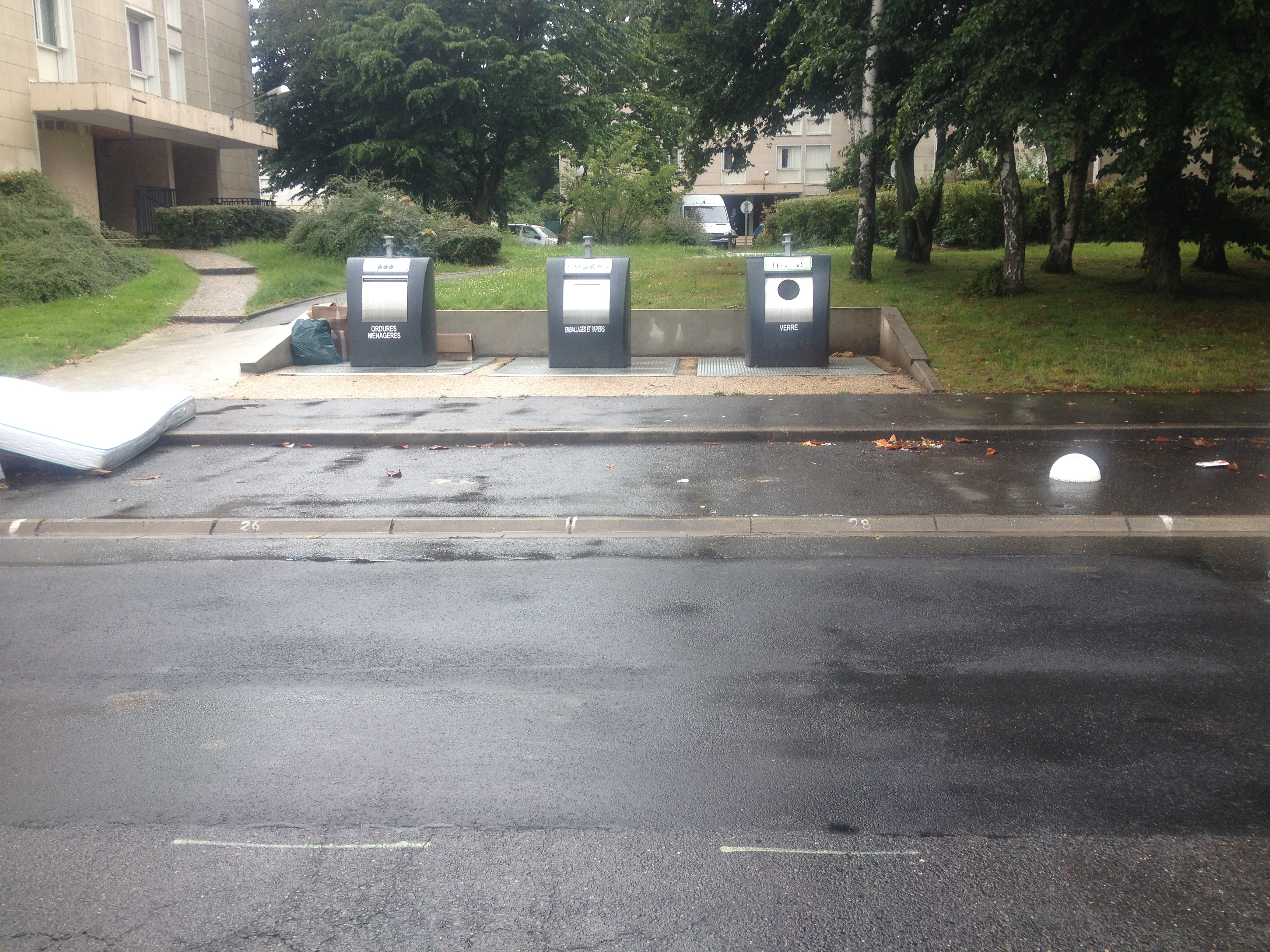 les containers aux Hauts Champs